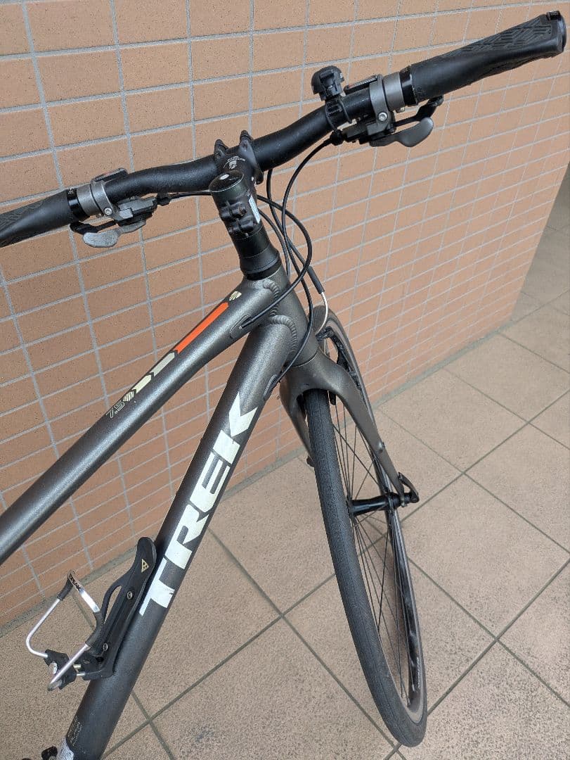 【近隣配送無料！】 TREK FX7.5 トレック クロスバイク 自転車 ロード