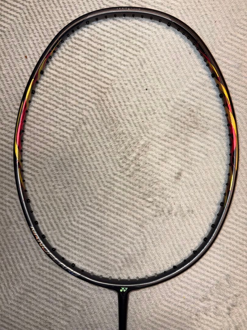 YONEX ナノフレア800 4UG5スピードモデル ヒビなし