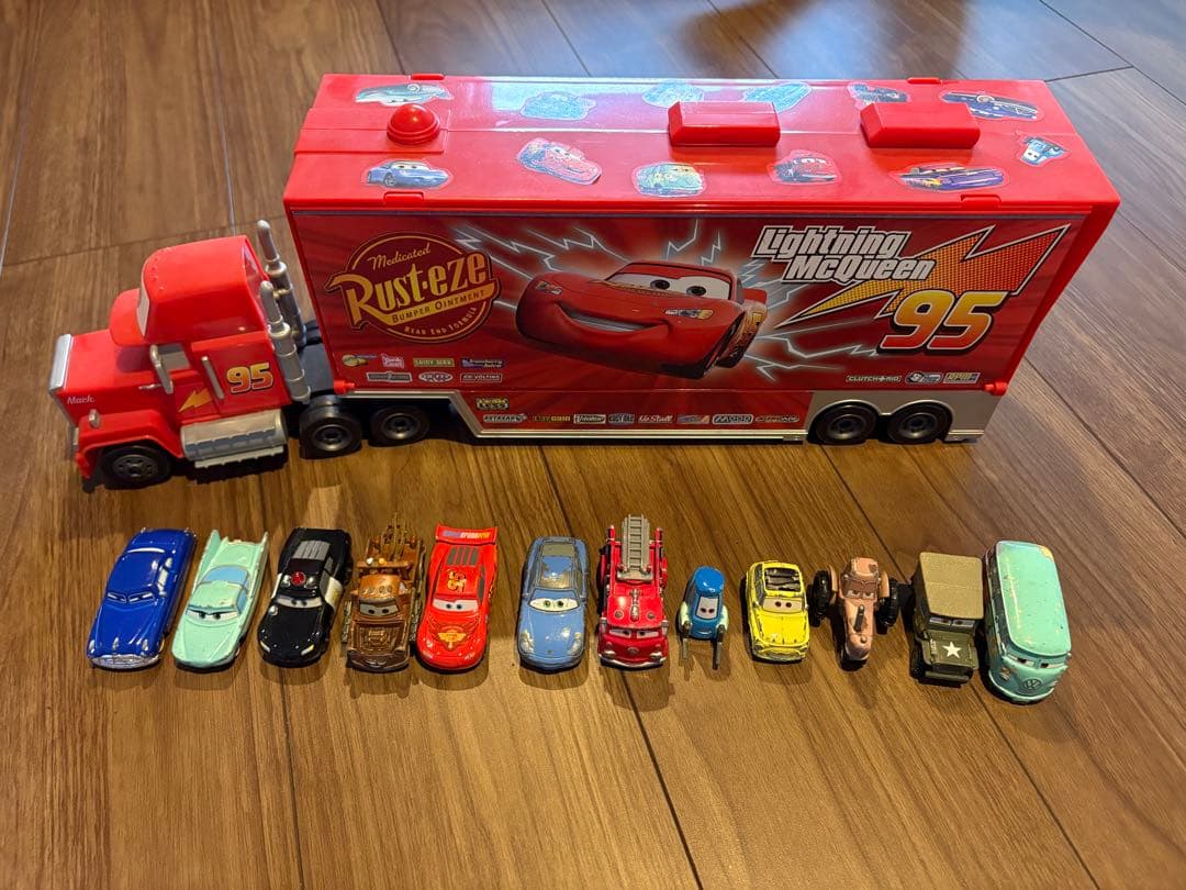 大量　44体Cars Lightning McQueen ミニカーセット