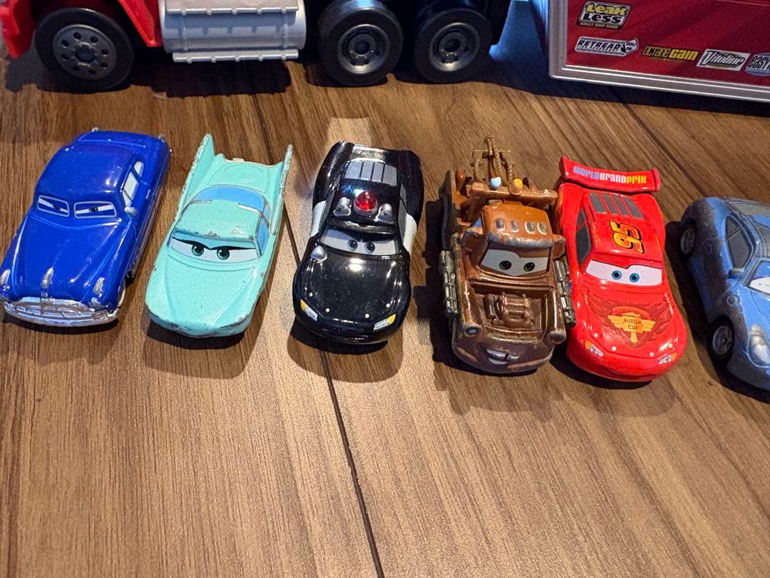 大量　44体Cars Lightning McQueen ミニカーセット