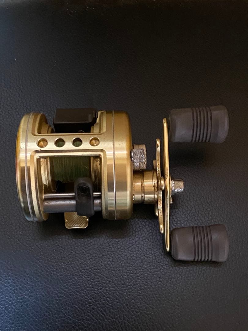 SHIMANO CALCUTTA ベイトリール ゴールド