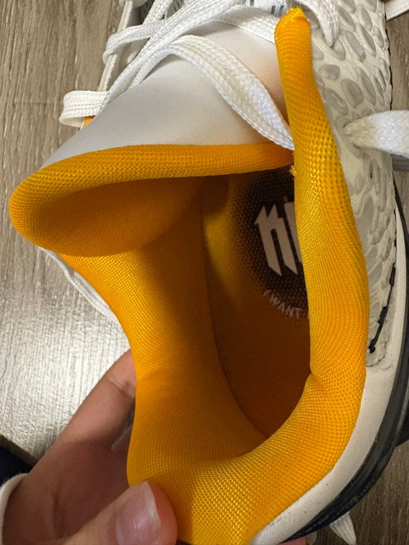 Nike Kobe 6 Protro ホワイト/ブラック/イエロー