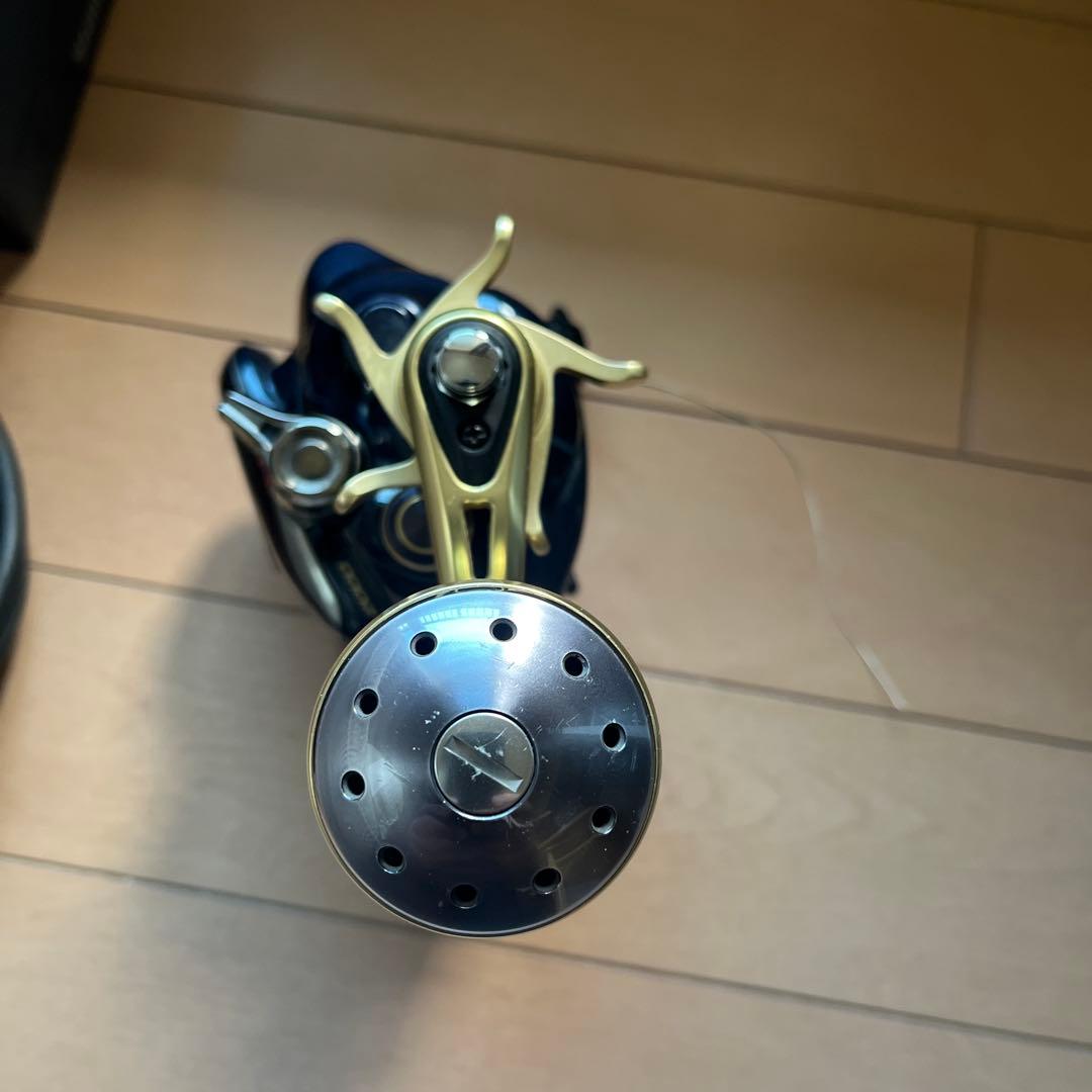 ジャンク品　SHIMANO BeastMaster 2000 電動リール