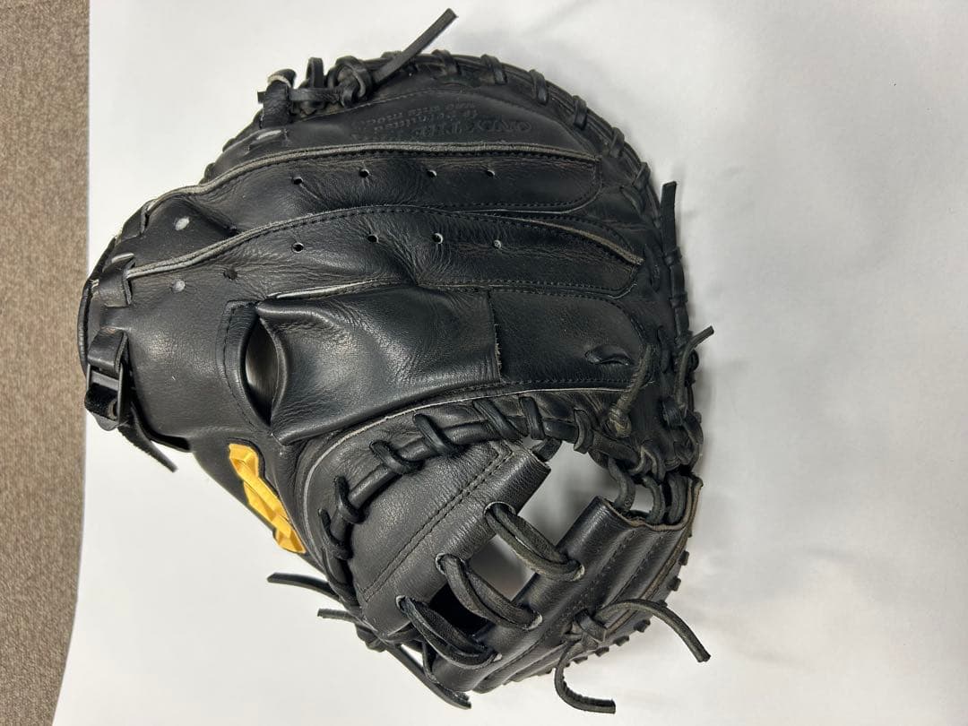 硬式野球　キャッチャーミット　黒　ハタケヤマ