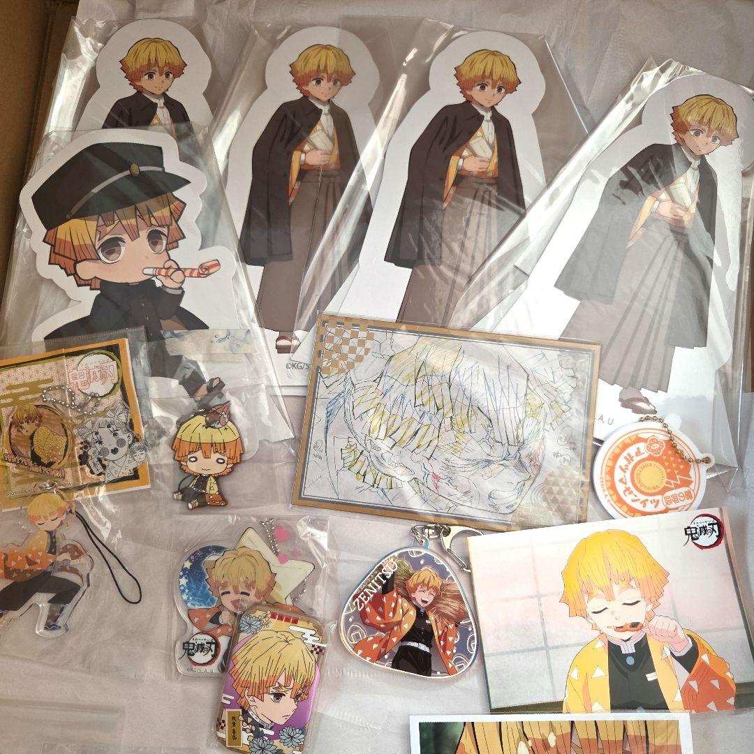我妻善逸　立志編　ブロマイド　ハロウィンアクスタ　竈門禰豆子　缶バッジ
