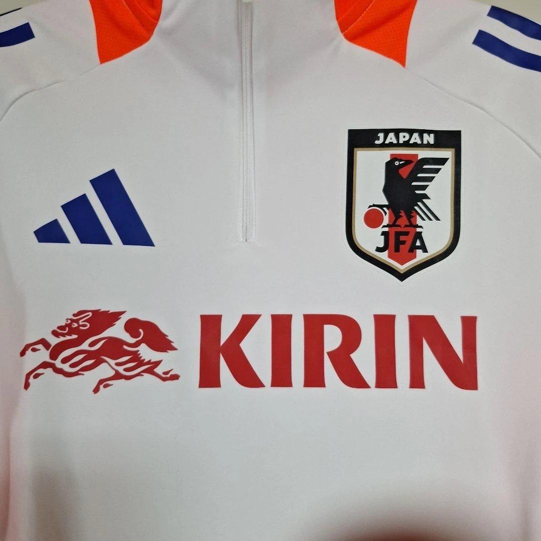 ふ*ー様 ほぼ新品！　adidas　日本代表 トレーニングウェア　2024年モデ