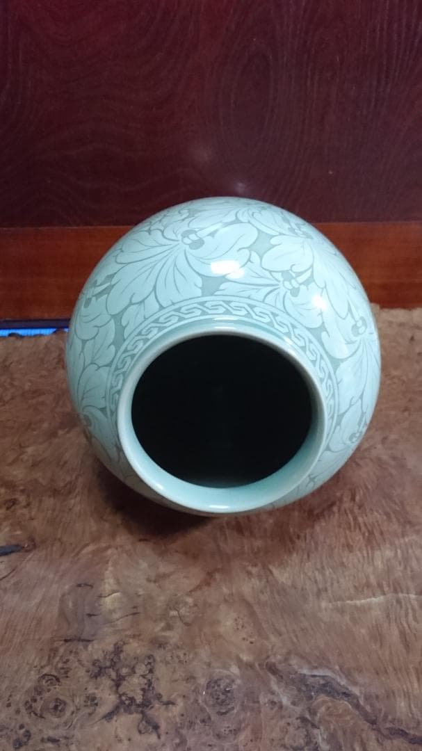 花瓶　石峰　縦23cm×横23cm×高33cm　重さ4kg　焼き物