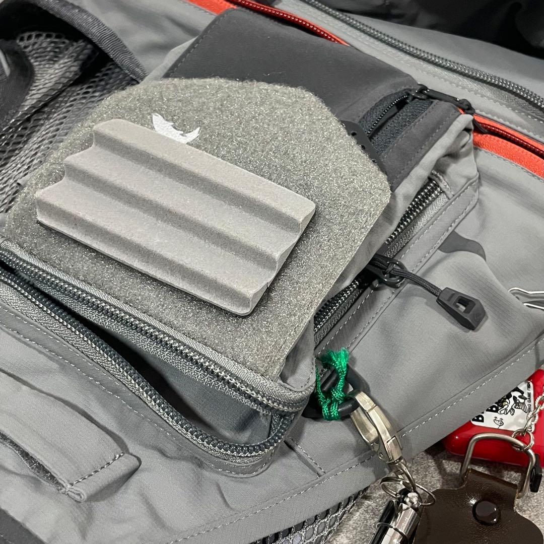 【美品】SIMMS フィッシッングベスト シムス 渓流 フライ サイズL ベスト