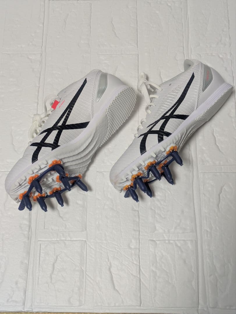 ASICS スパイクシューズ ホワイト/ブラック　23cm 新品未使用レンチ付き