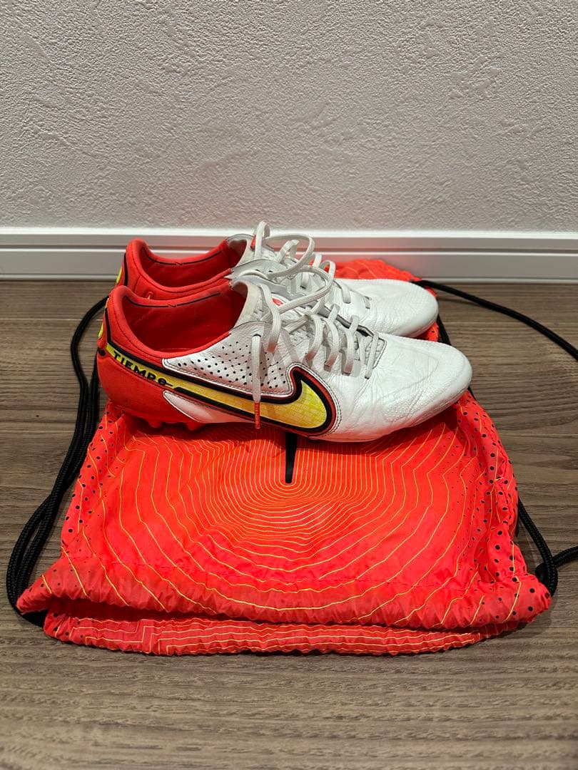 Nike サッカーシューズ TIEMPO FG 収納バッグ付き