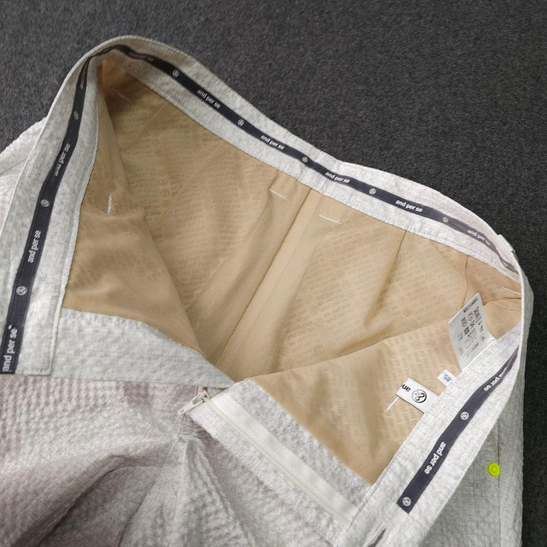 美品 アンパスィ シアサッカー生地 ストレッチ素材ゴルフパンツ 白 W85 LL