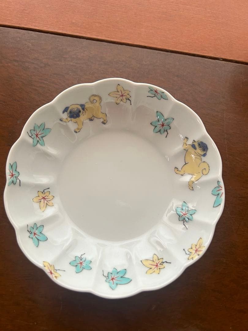 犬（パグ）と葉模様の食器セット 6点