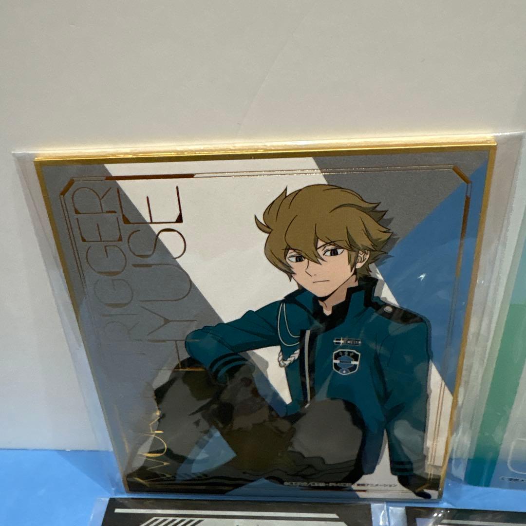 ワールドトリガー 缶バッジ、ポストカード、色紙、ポスター【ヒュース】セット