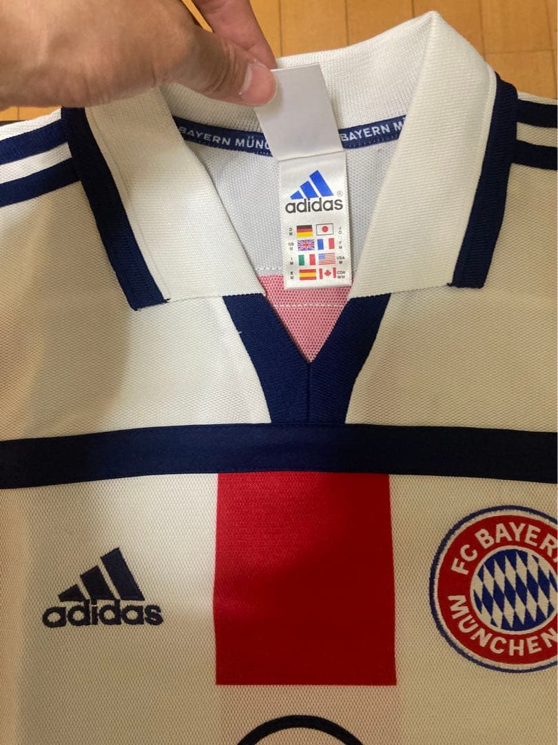 FCバイエルン·ミュンヘン　アウェイユニフォーム