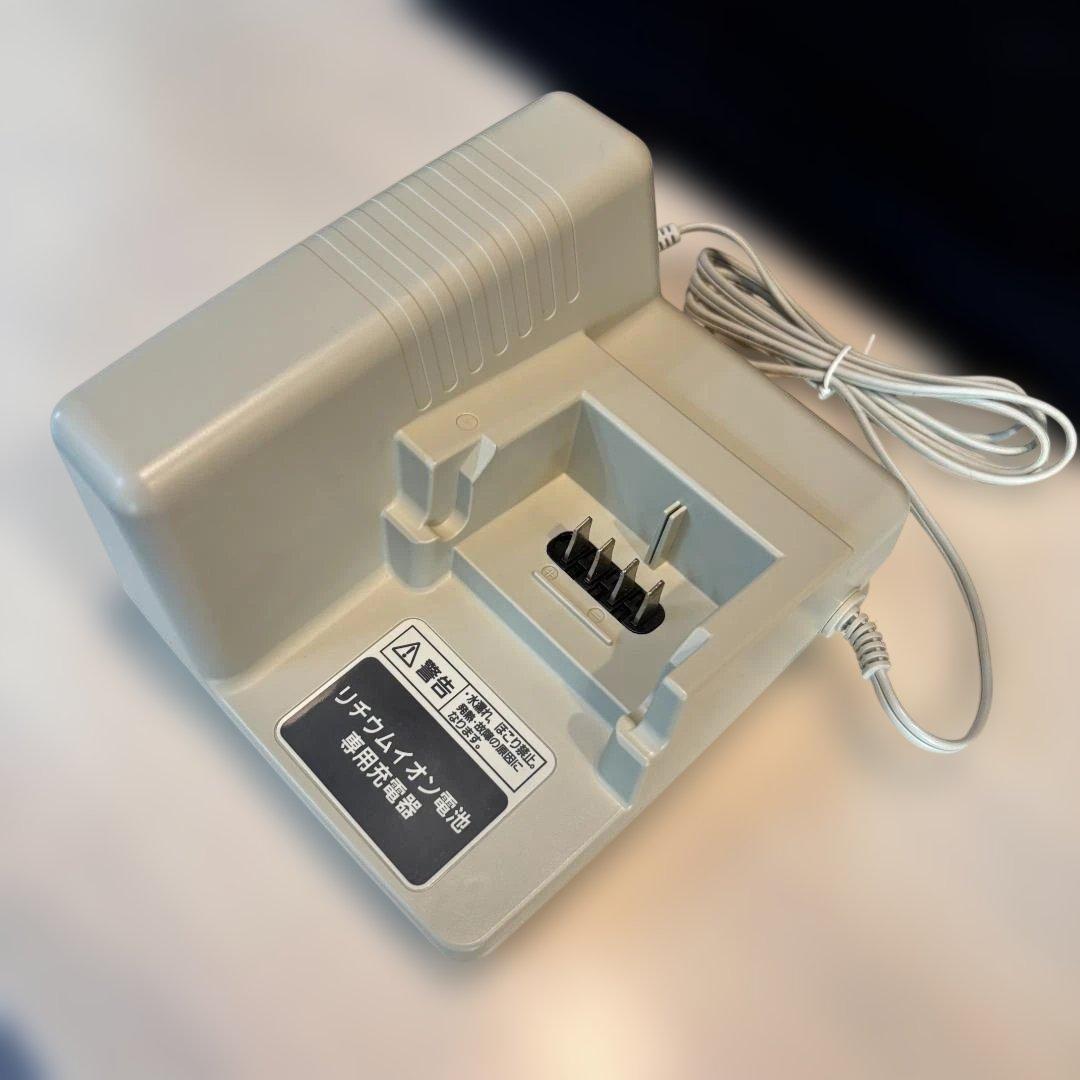 【美品】パナソニック 電動自転車用 バッテリー充電器 NKJ033B 箱付き