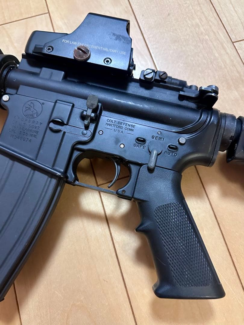 東京マルイ M4A1 MWS ガスブロ　18歳以上　マガジン3本ホロサイト付き