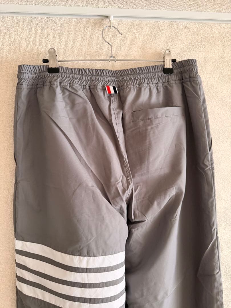 【美品】20SS Thom Browne. ナイロン トラックパンツ