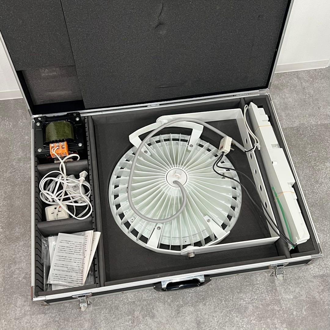 中古 Neo Venus 1000 LED 投光器 200V ケース付き