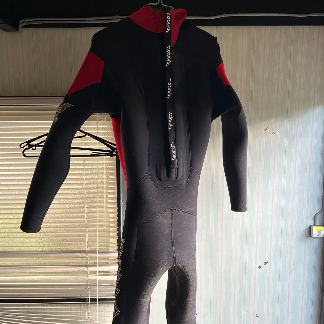 値下 HOLLY ウェットスーツフルスーツ ベージュ 黒赤