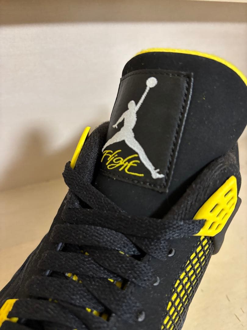 【こしろ】NIKE AIR JORDAN4 RETRO サンダー　箱あり