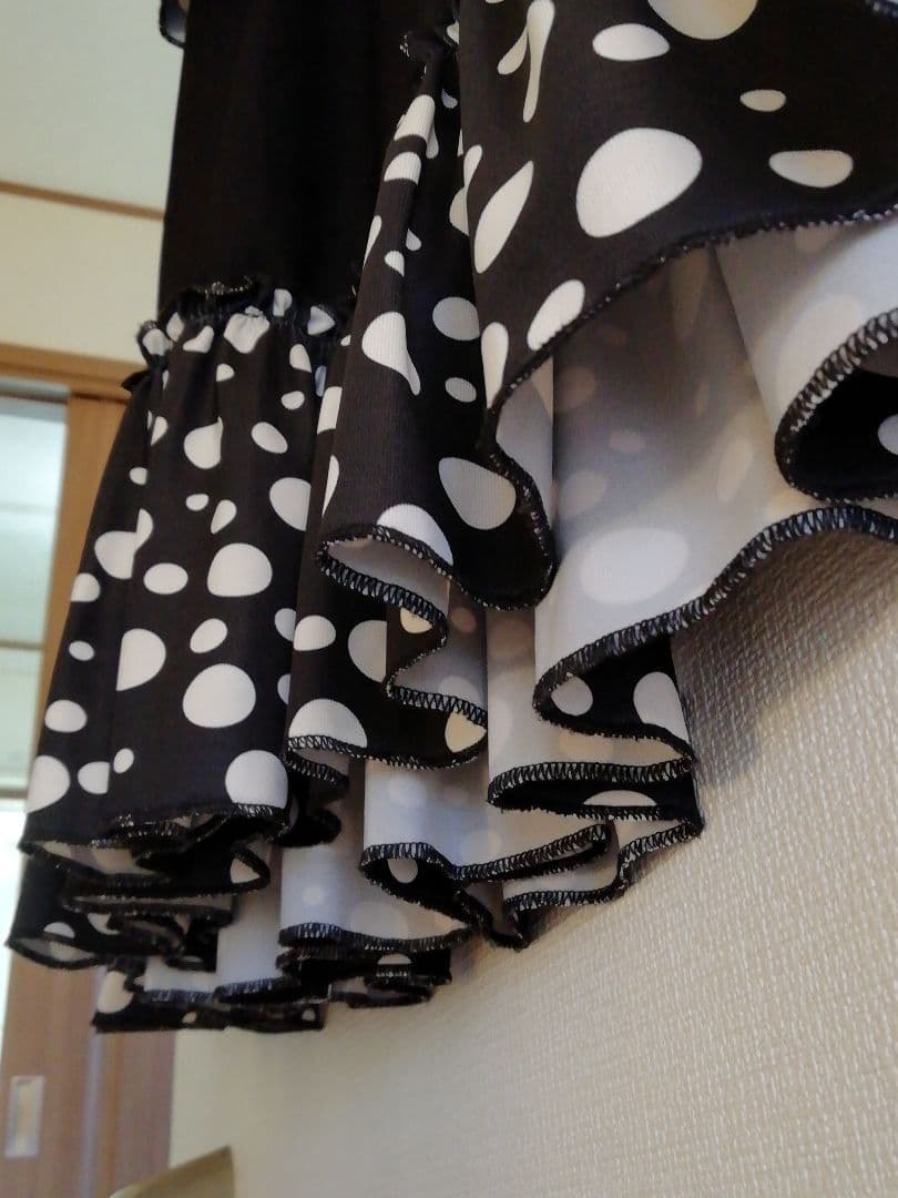 フリル付き黒白水玉スカート社交ダンス、フラメンコ、新品
