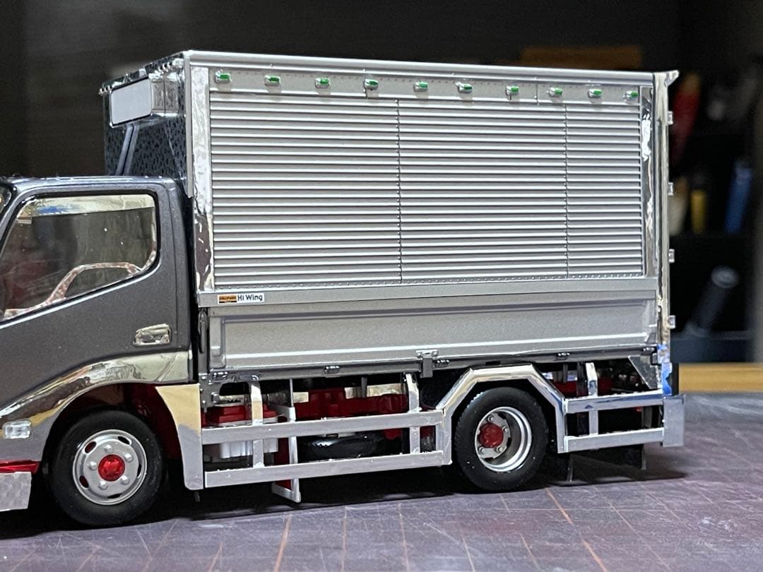 デコトラ‼️1/32★アオシマ製★楽プラ・デュトロ★完成品★