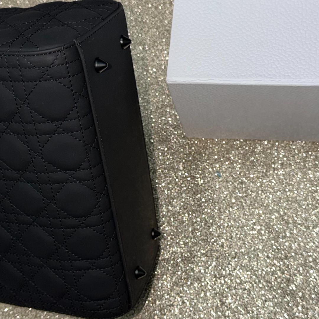 【美品】 CHRISTIAN DIOR ブラックキルティングショルダーバッグ