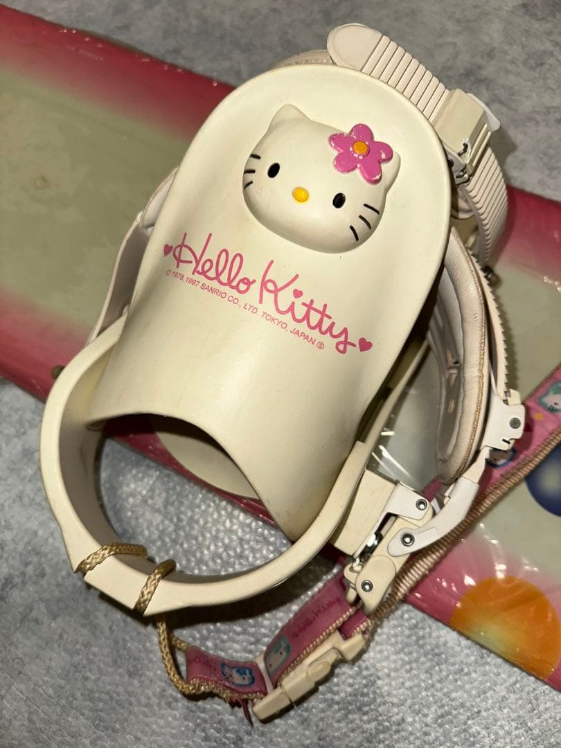ハローキティスノーボード板新品未使用 大人気‼︎お得おまけ付き‼︎