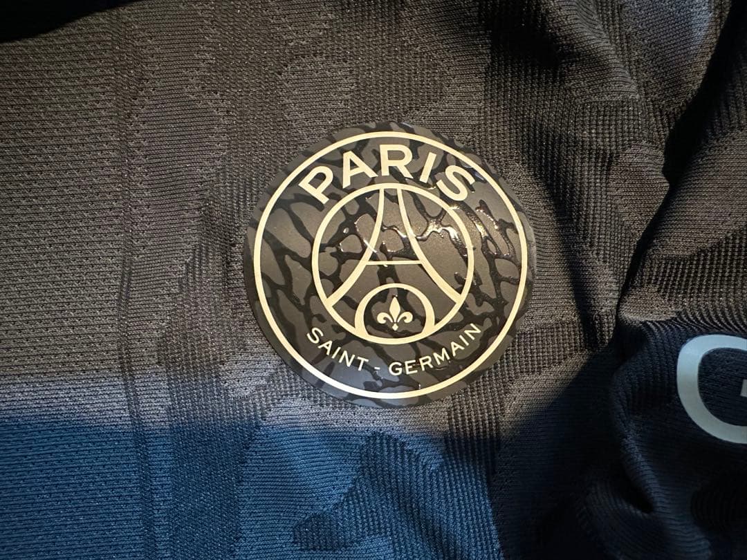 【正規品】 PSG エムバペ選手 ユニフォーム　オーセンティック