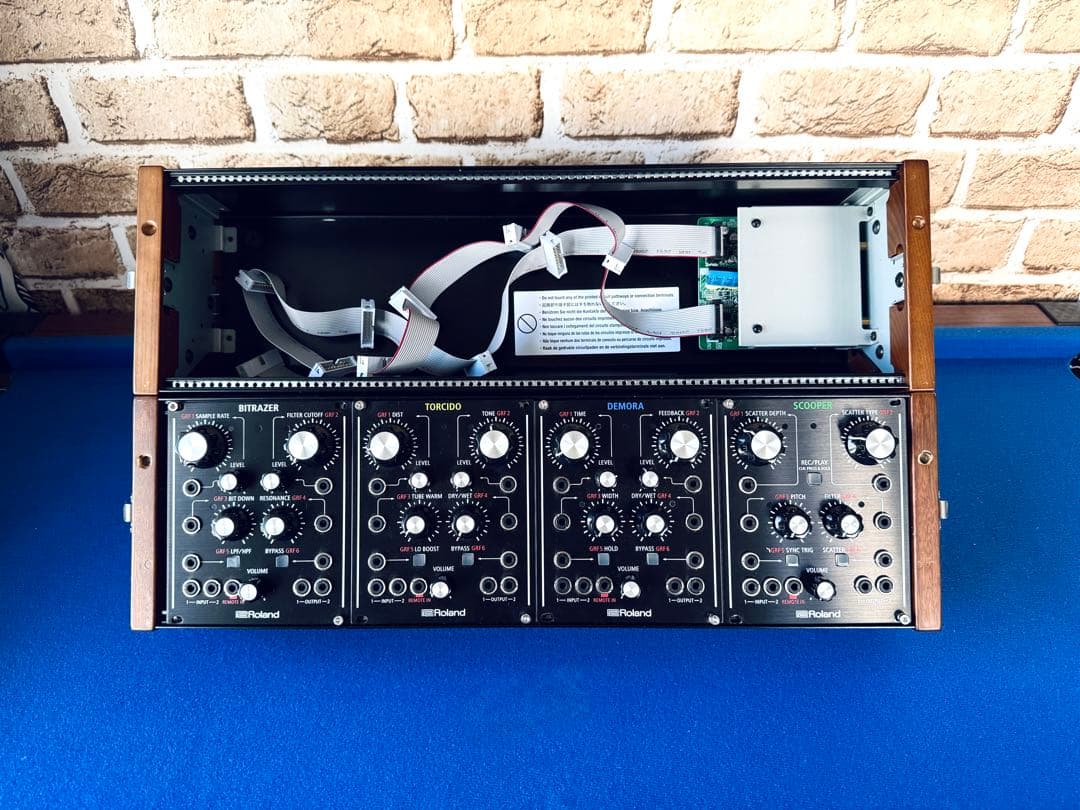 Roland aira modular ユーロラックケース　モジュラーシンセ