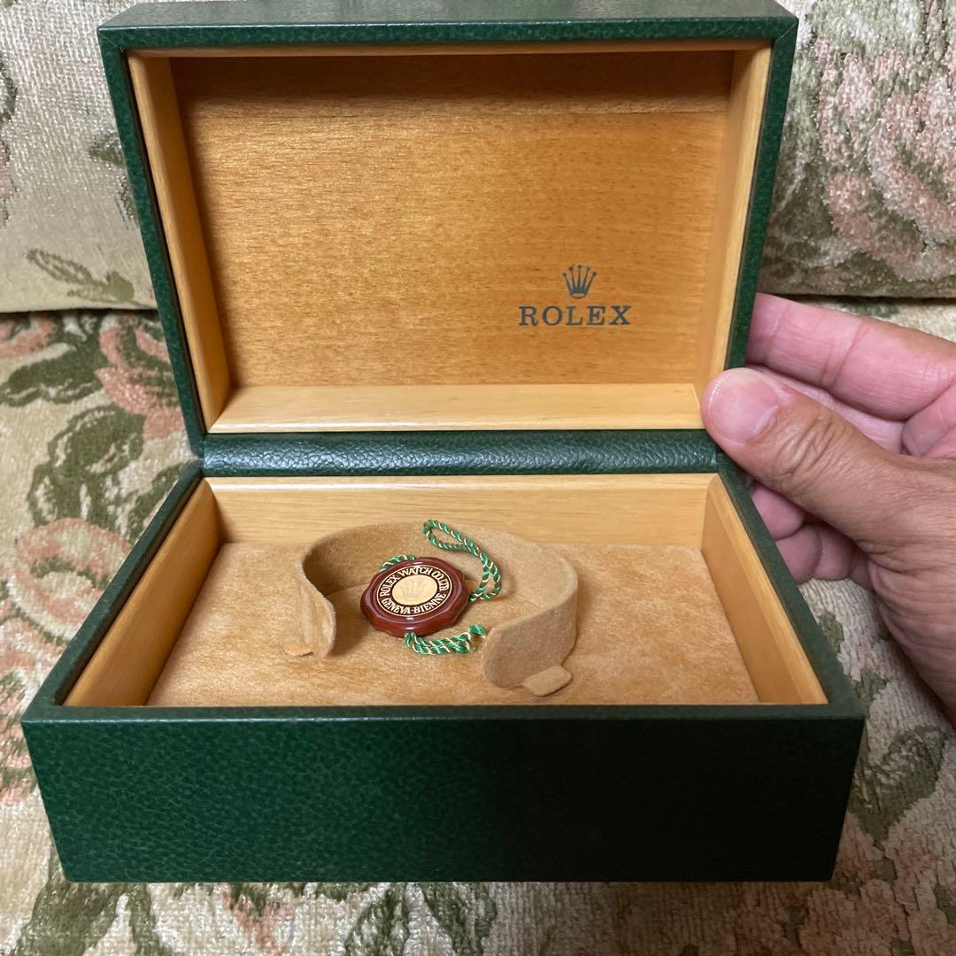 ROLEX オイスターボックスとカードホルダー