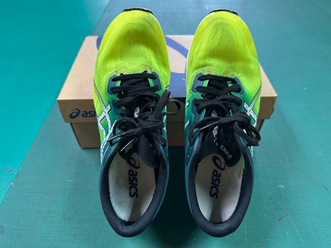 ASICS ソーティマジック 3 スパイクシューズ グリーン/イエロー
