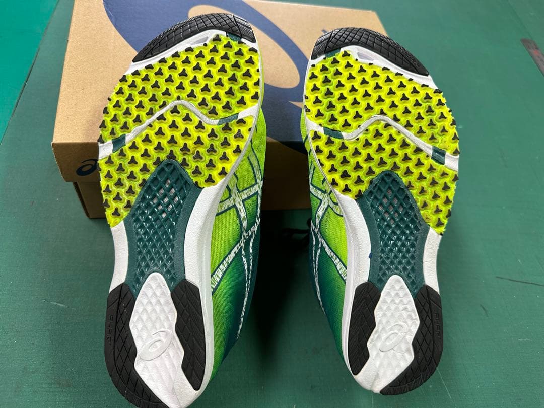 ASICS ソーティマジック 3 スパイクシューズ グリーン/イエロー