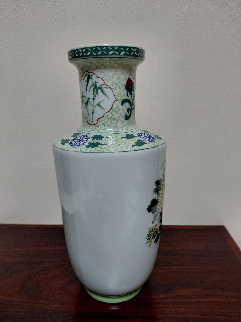 中国製の花瓶　詳細不明