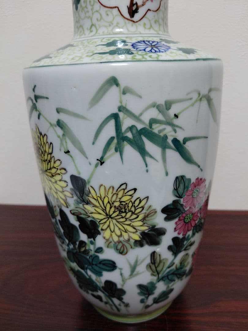 中国製の花瓶　詳細不明