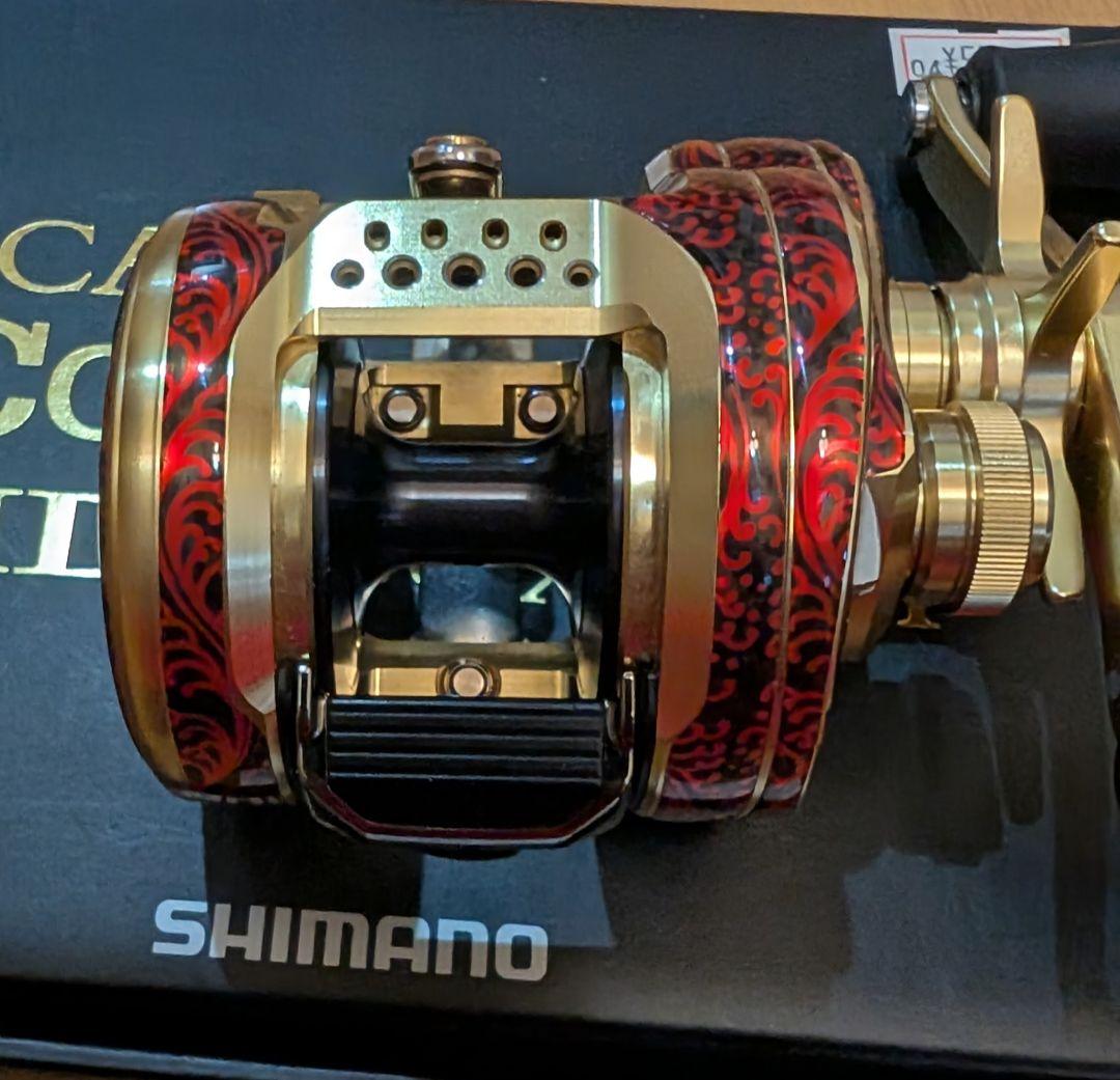 シマノ 23 カルカッタコンクエスト MD 300　XGLH 右ハンドル　美品