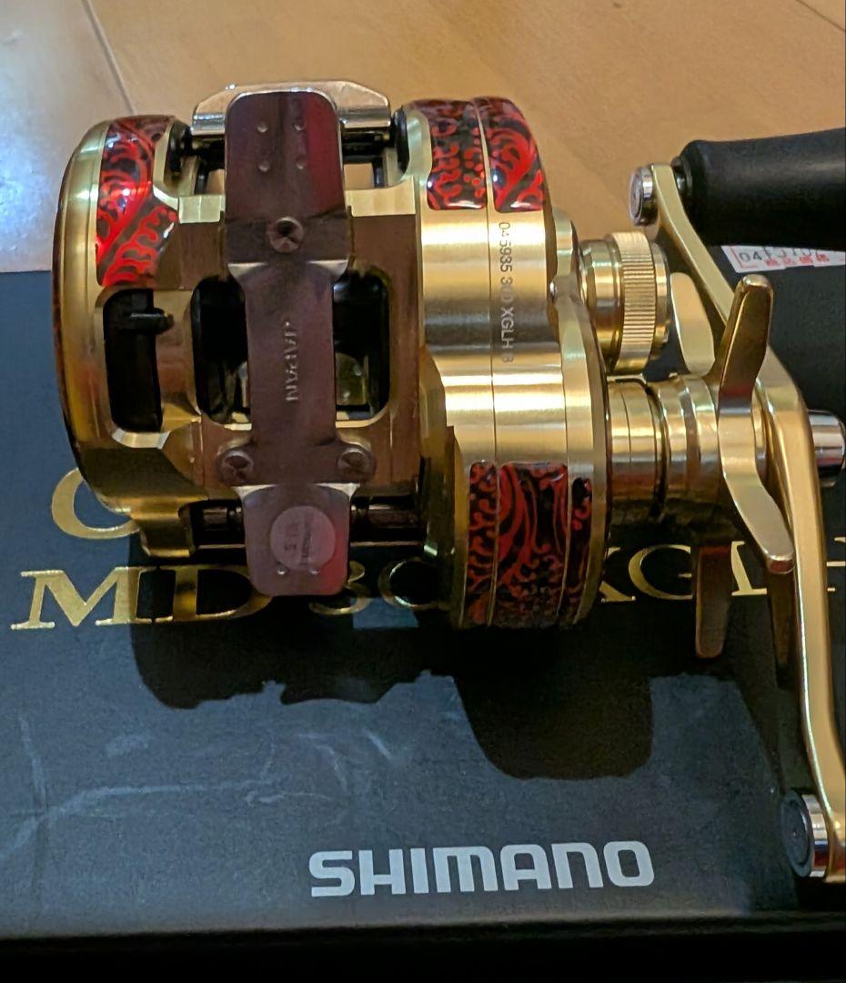 シマノ 23 カルカッタコンクエスト MD 300　XGLH 右ハンドル　美品