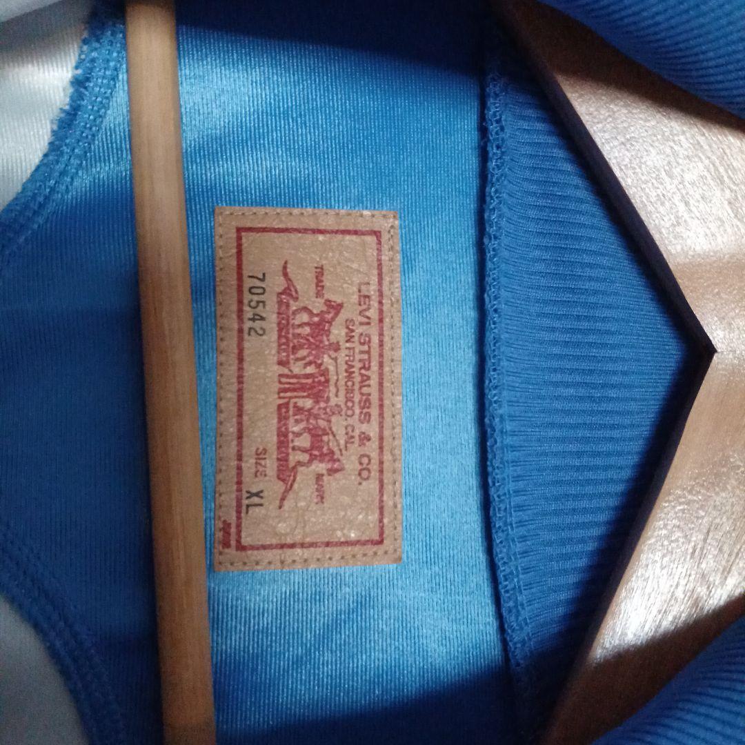 Levi'sのトラックジャケット