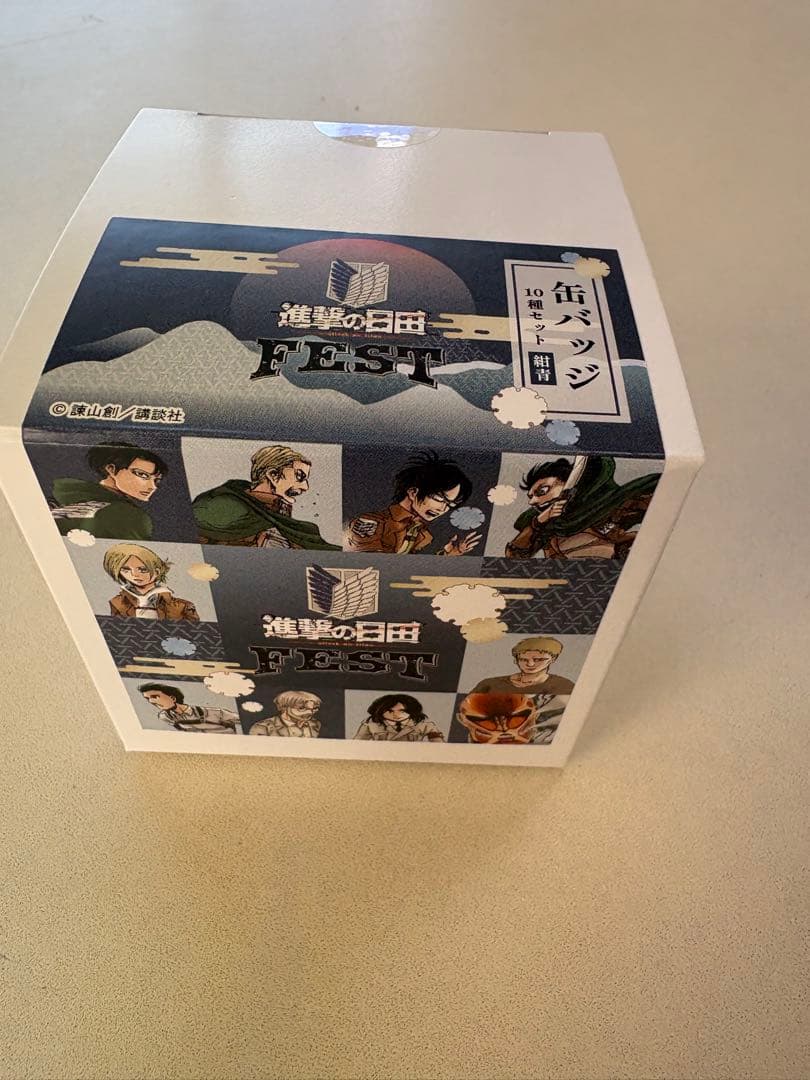 【限定】進撃の巨人　缶バッジ　進撃の日田　FEST 10個セット　リヴァイ　等