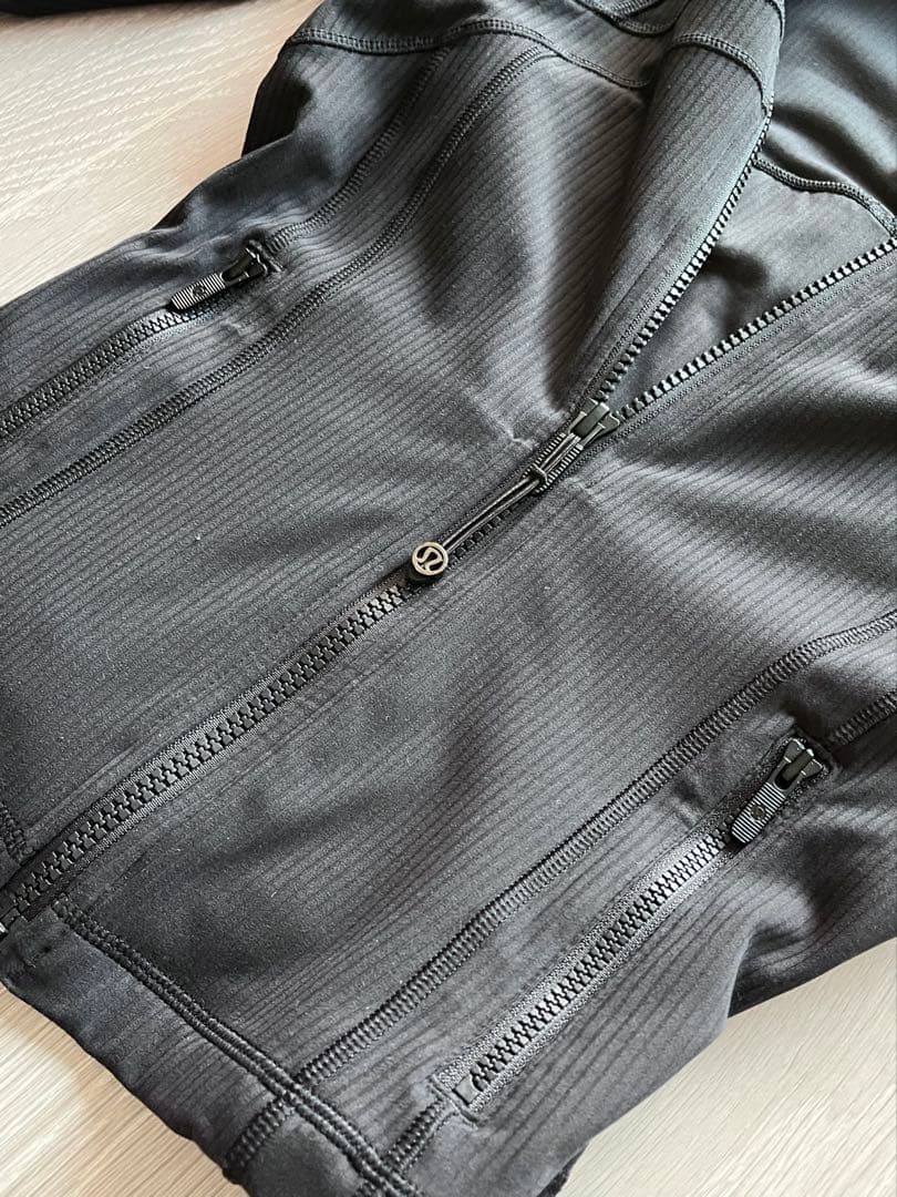 Lululemon ブラック サイズ4 Define Jacket Nulu