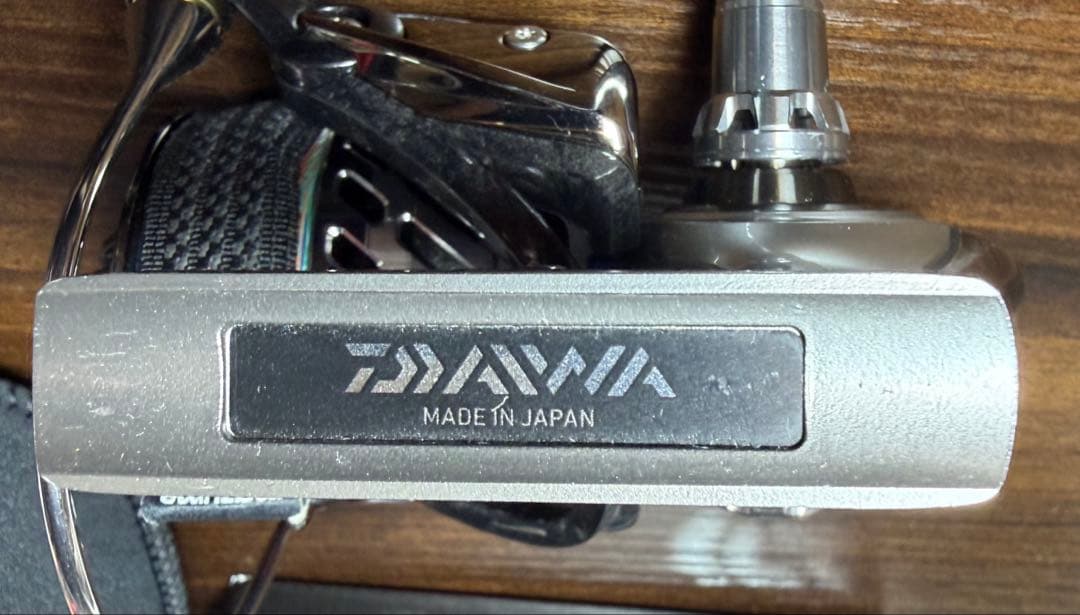 コ*ン様 ダイワ SALTIGA BJ4000SH スピニングリール　スプール付