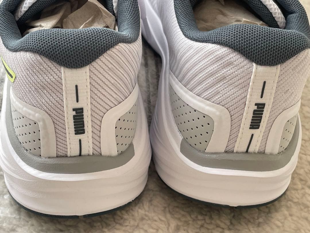 プーマ ランニングシューズ 27㎝ PUMA