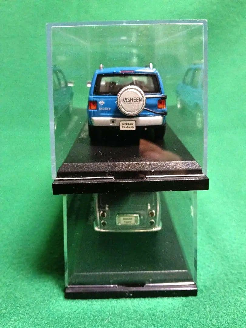 1/43Nissan フィガロ & ラシーン ミニカーセット