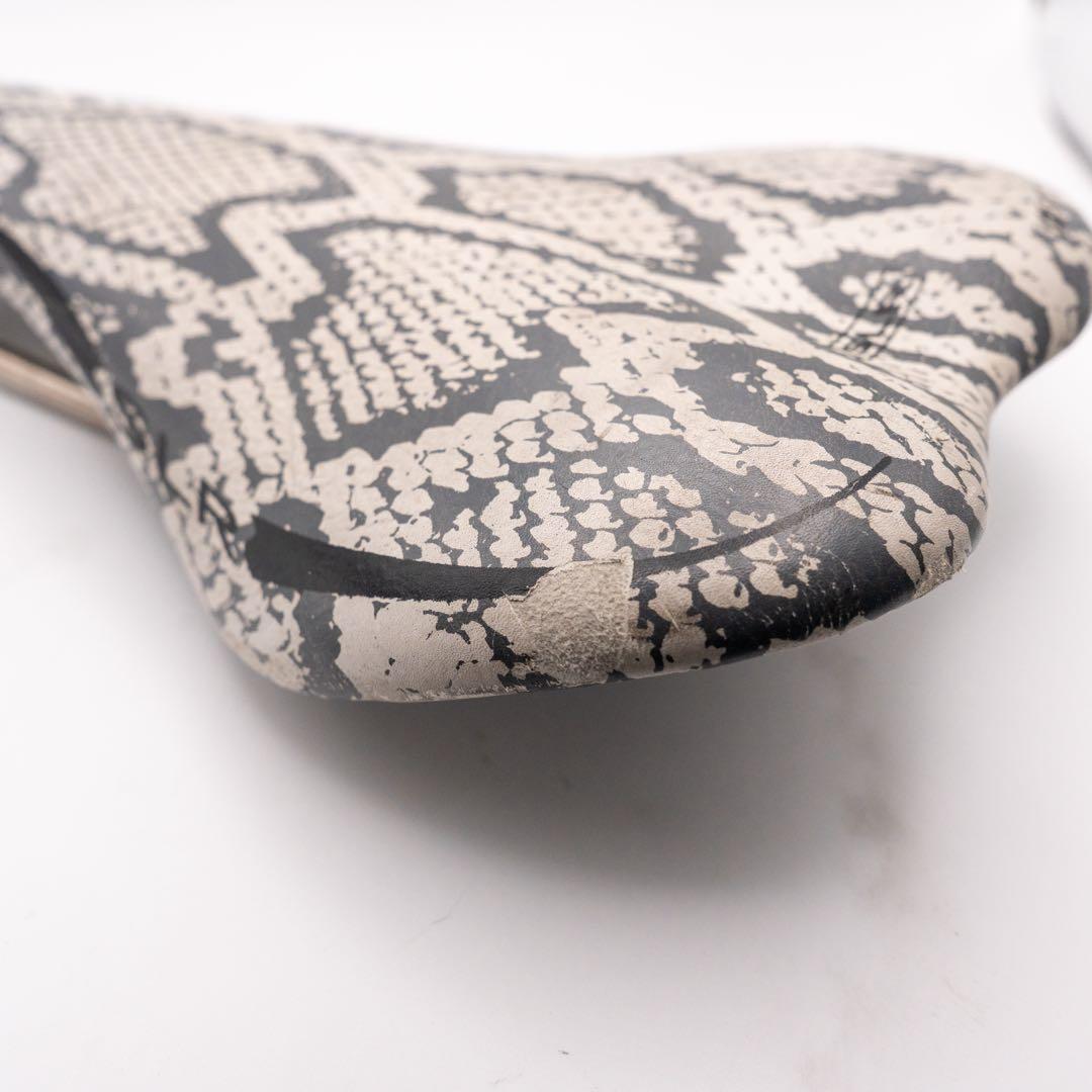 Selle ITALIA SLR カーボンボディ チタンレール 限定パイソン