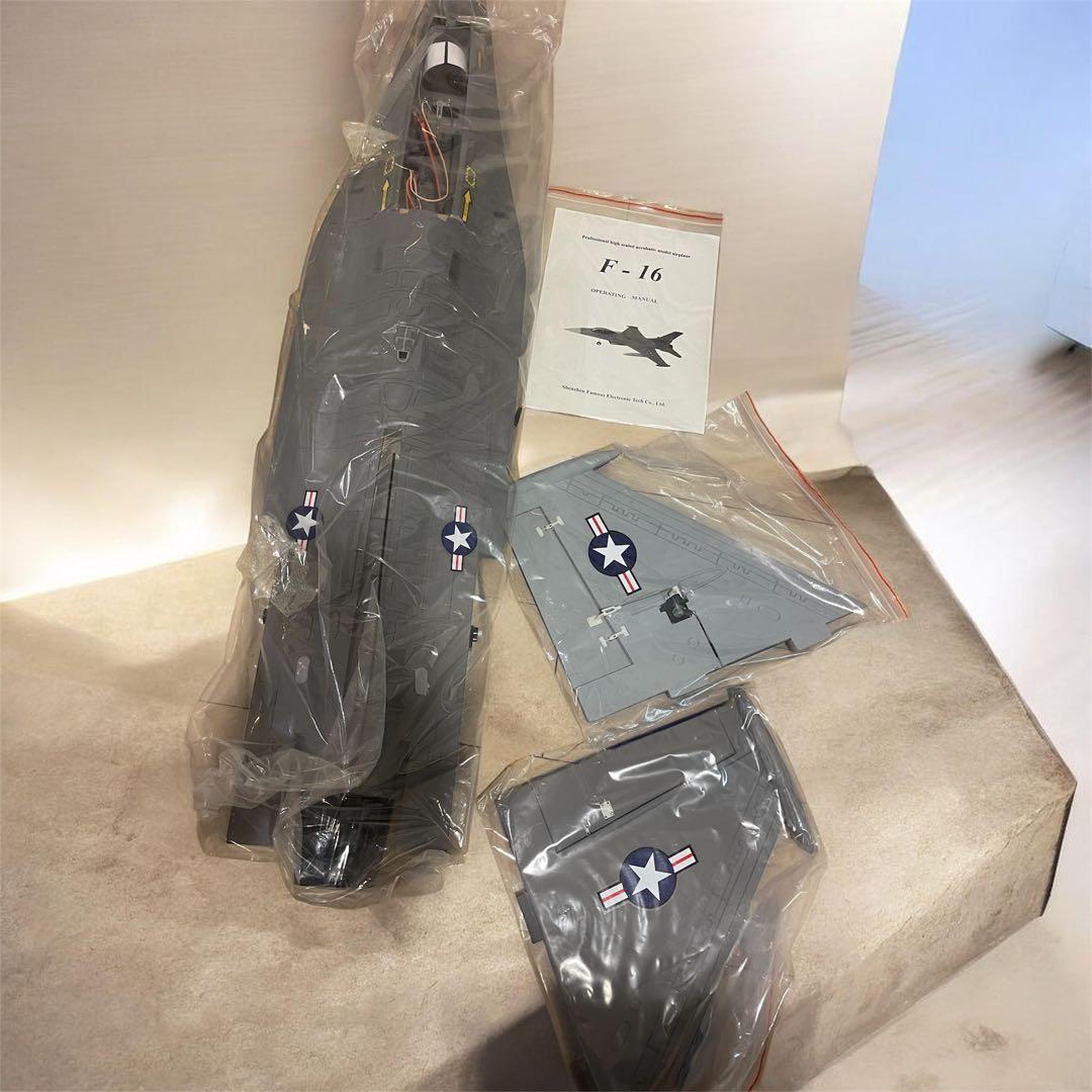 ラジコン飛行機、F-16 Fighting Falcon 模型キット 780mm