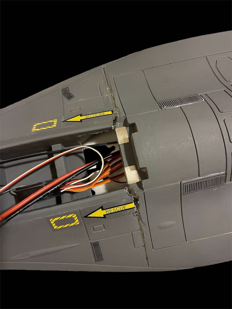 ラジコン飛行機、F-16 Fighting Falcon 模型キット 780mm