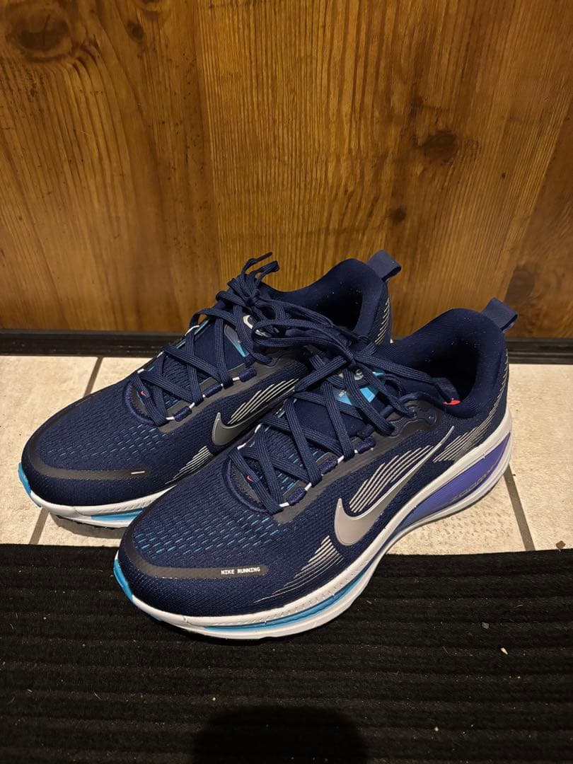 NIKEボメロ18 27センチ