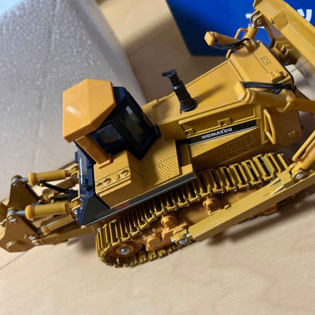 【即購入ok!!】コマツ ブルドーザ D475A 1/50スケール 新品未使用