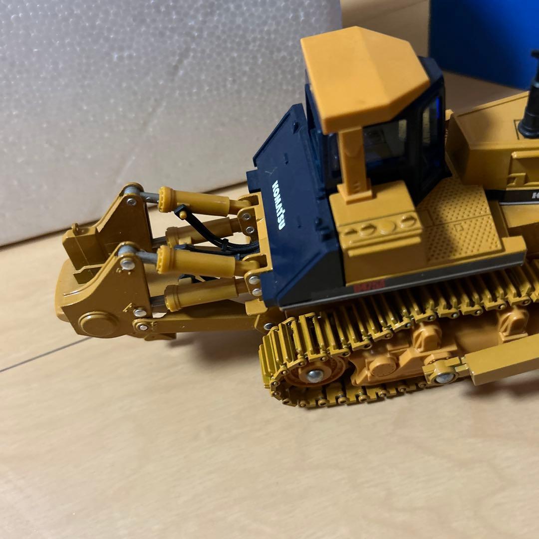 【即購入ok!!】コマツ ブルドーザ D475A 1/50スケール 新品未使用