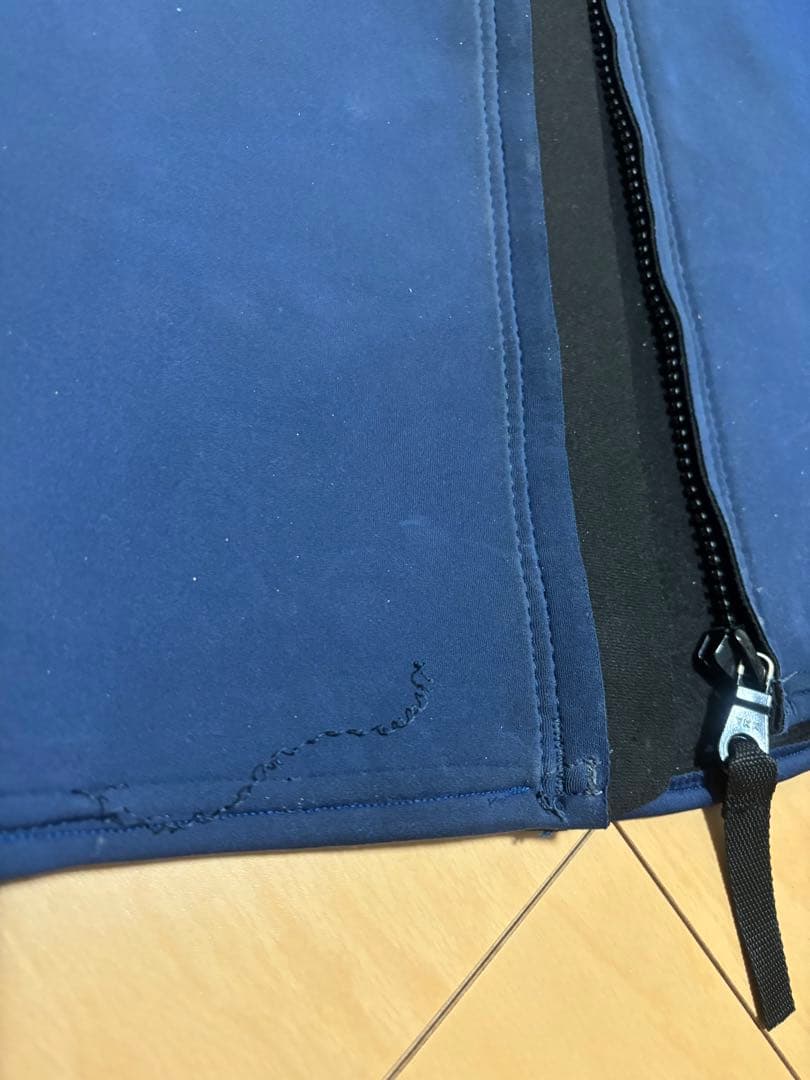 VISSLA タッパー Sサイズ 2mm ネイビー